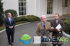 Фото пресс-секретаря Трампа в разных ботинках рассмешило пользователей интернета Фото пресс-секретаря Трампа в разных ботинках рассмешило пользователей интернета