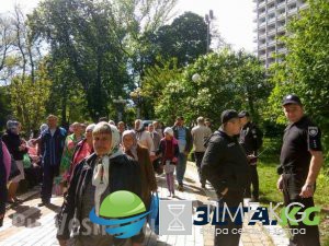 Гонения на церковь в «незалежной»: под Радой митинг, Всемирный совет церквей призывает Киев одуматься ДОКУМЕНТ, ФОТО Гонения на церковь в «незалежной»: под Радой митинг, Всемирный совет церквей призывает Киев одуматься ДОКУМЕНТ, ФОТО