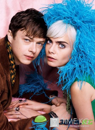 Кара Делевинь украсила обложку V Magazine вместе с Дейном Дехааном и снялась в рекламе мороженого Кара Делевинь украсила обложку V Magazine вместе с Дейном Дехааном и снялась в рекламе мороженого