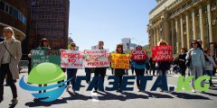 Митинг против сноса пятиэтажек в Москве собрал несколько тысяч человек Митинг против сноса пятиэтажек в Москве собрал несколько тысяч человек