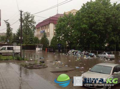 Мусорные реки: фото Львова после сильного ливня Мусорные реки: фото Львова после сильного ливня