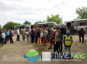 На Украине столкнулись пассажирский поезд и состав с щебнем ФОТО, На Украине столкнулись пассажирский поезд и состав с щебнем ФОТО,