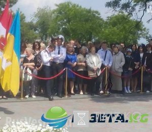 Odessa wall of Soviet Heroes was covered in yellow-blue baloons for Poroshenko's arrival PHOTОS Odessa wall of Soviet Heroes was covered in yellow-blue baloons for Poroshenko's arrival PHOTОS