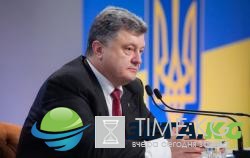 Порошенко заявил об отправке "красавцев-танков" Т-80 в Донбасс