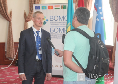 Пограничники и таможенники Центральной Азии обучаются этическим стандартам проведения пограничной проверки и стандартам государственной службы Пограничники и таможенники Центральной Азии обучаются этическим стандартам проведения пограничной проверки и стандартам государственной службы