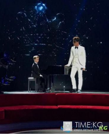 Александр Панайотов на шоу «Лучше всех» перепел Элтона Джона