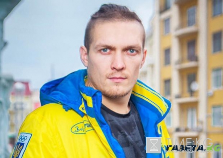 Александр Усик изумил прохожих своим необычным поведением