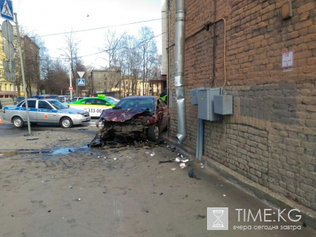 Два пешехода пострадали в страшном ДТП на улице Александра Матросова