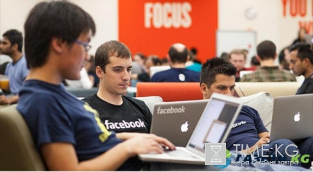 Facebook наймет еще 3 тысячи сотрудников для мониторинга социальной сети