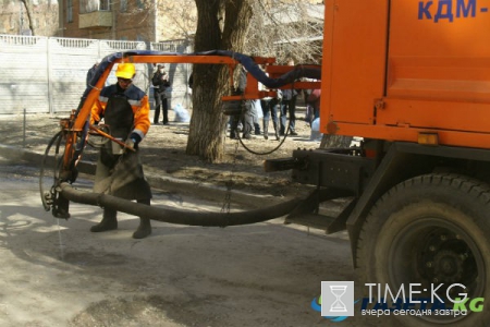 Губернатор Московской области Андрей Воробьев насчитал около 200 тысяч ям на дорогах в Подмосковье