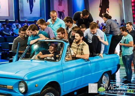 Хто зверху-6: семь тонн песка для двух русалок