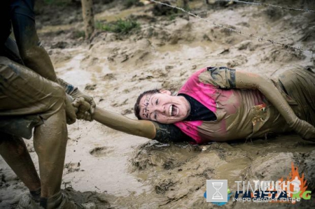 Из грязи в князи: в Германии прошла гонка Tough Mudder