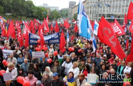 Как Украина отметила 1 мая: от драк до тысячной акции