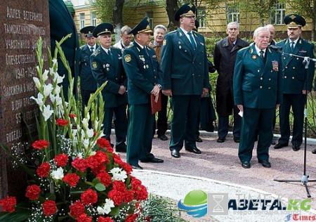 Какой праздник сегодня, 29 мая 2017 года: День военного автомобилиста, День ветеранов таможенной службы России