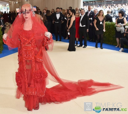 Кэти Перри назвали королевой худшего образа на церемонии мод Met Gala 2017