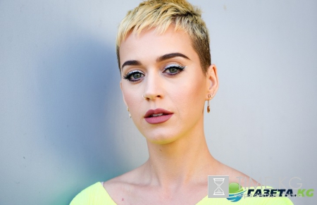 Кэти Перри разыграла посетителей музея (видео)