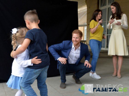 Кейт Миддлтон повеселилась на чайной вечеринке и покорила Люксембург голубым платьем-пальто