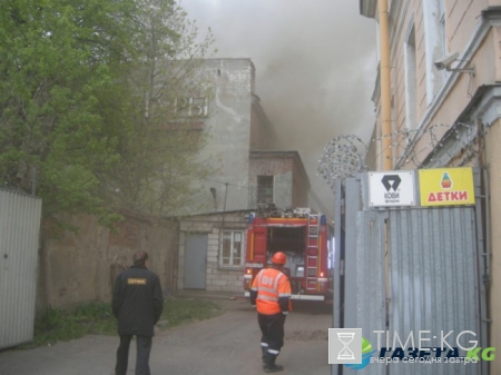 Крупный пожар на Обводном канале ликвидирован