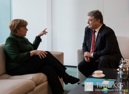 Меркель рассказала Порошенко о переговорах с Путиным 2 мая