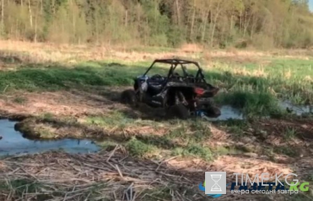 Муж Ксении Бородиной Курбан Омаров утопил её подарок в болоте