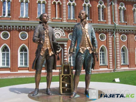 Новости и происшествия в Москве сегодня 29 апреля 2017: крупная выставка в честь архитектора Василия Баженова, «Парящий» мост могут внести в Книгу рекордов Гиннесса