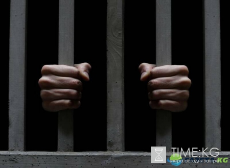 Одержимого китайца на 30 лет заперли родители