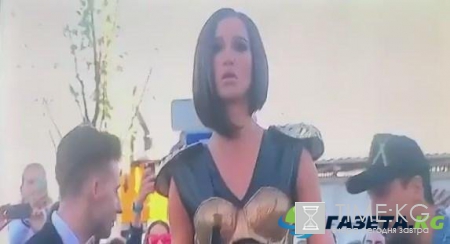 Ольга Бузова на премии RU.TV опять нарядом шокировала всех