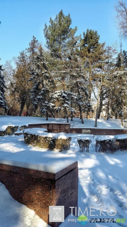 Памятная стела в парке А.С. Пушкина в Кишиневе. Исчезнувшие памятники прошлого.