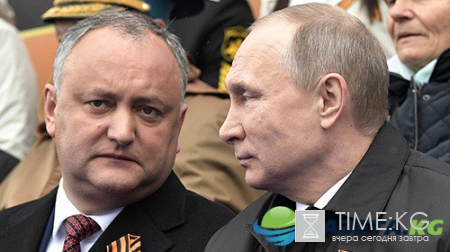 Парад Победы 9 мая 2017: россияне заинтересовались, кто сидел рядом с Путиным