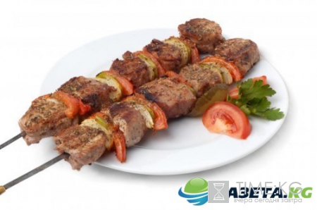 Простой и вкусный рецепт шашлыка: маевка в этом году проходит с шашлыком