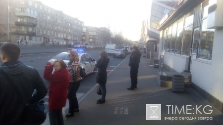 У станции метро «Елизаровская» обнаружили подозрительную сумку