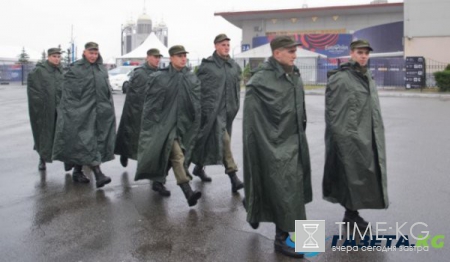 У зрителей "Евровидения" в Киеве отбирают российские флаги