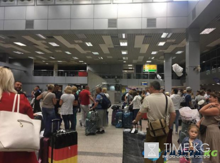 Украинские туристы застряли в аэропорту Хургады из-за неполадок с самолетом
