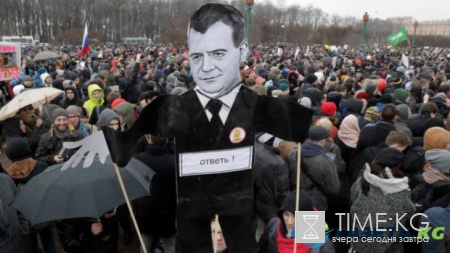В Петербурге появилась реклама с лозунгом «Зовут участвовать в протестной акции? Думай головой, не ведись на провокации»