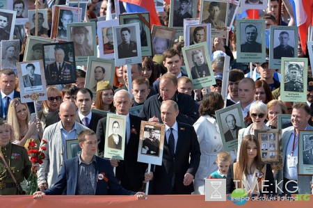 Владимир Путин принял участие в шествии «Бессмертного полка»