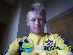 Украинского футболиста подозревают в том, что он напился и сбросил девушку с 9 этажа Украинского футболиста подозревают в том, что он напился и сбросил девушку с 9 этажа