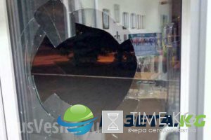 Уничтожить излучатели: в Краматорске напали на офис украинского телеканала Уничтожить излучатели: в Краматорске напали на офис украинского телеканала