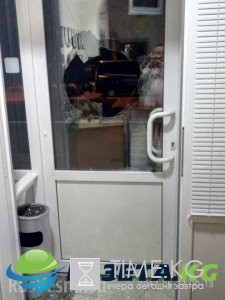 Уничтожить излучатели: в Краматорске напали на офис украинского телеканала Уничтожить излучатели: в Краматорске напали на офис украинского телеканала