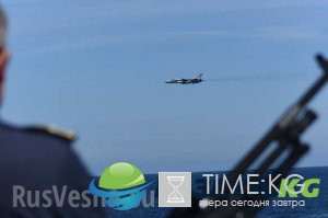 Уникальные кадры: Российские Су-24 трижды облетели фрегат НАТО на Балтике ФОТО, Уникальные кадры: Российские Су-24 трижды облетели фрегат НАТО на Балтике ФОТО,