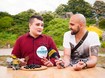 В Киеве рекордно быстро пожарили шашлык под аккомпанемент юной гитаристки В Киеве рекордно быстро пожарили шашлык под аккомпанемент юной гитаристки