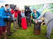 В Киеве рекордно быстро пожарили шашлык под аккомпанемент юной гитаристки В Киеве рекордно быстро пожарили шашлык под аккомпанемент юной гитаристки