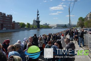 В РПЦ объяснили смысл многочасового стояния в очереди к мощам