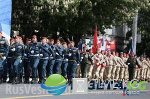 В столице Крыма впервые прошел военный парад ФОТО, В столице Крыма впервые прошел военный парад ФОТО,