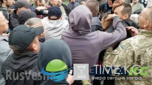 ВАЖНО: В Харькове и Запорожье начались столкновения между неонацистами и участниками «Бессмертного полка» ФОТО, ВАЖНО: В Харькове и Запорожье начались столкновения между неонацистами и участниками «Бессмертного полка» ФОТО,