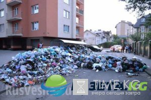 Во Львове возвели баррикаду из мусора Во Львове возвели баррикаду из мусора