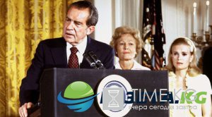Welcome home: в США встретили Трампа скандалом и низким рейтингом