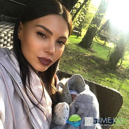 Жена Джигана Оксана Самойлова смонтировала свой вариант клипа "Дни и ночи" из кадров семейной хроники Жена Джигана Оксана Самойлова смонтировала свой вариант клипа "Дни и ночи" из кадров семейной хроники