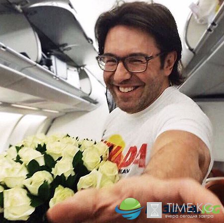 Звездный Instagram: Каннский кинофестиваль-2017, селфи в бикини и рабочие моменты Звездный Instagram: Каннский кинофестиваль-2017, селфи в бикини и рабочие моменты