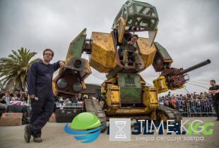 Боевой человекоподобный робот от MegaBots избил авто