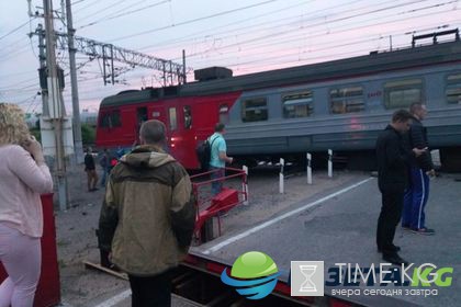 Электричка сошла с рельсов под Петербургом